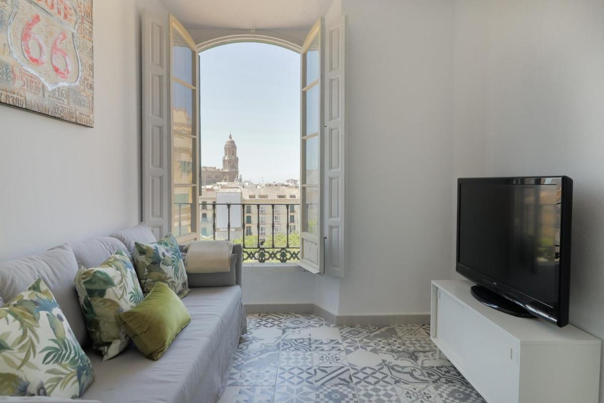 C11 - Cosy 7 Bedrooms In Plaza Merced Malaga Luaran gambar